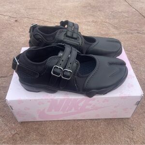 Nike Air Rift Triple Black Buckle Strap